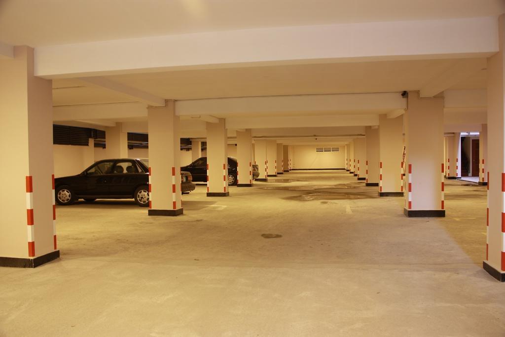 Lux Riverside Hotel & Apartment Phnom Penh Esterno foto
