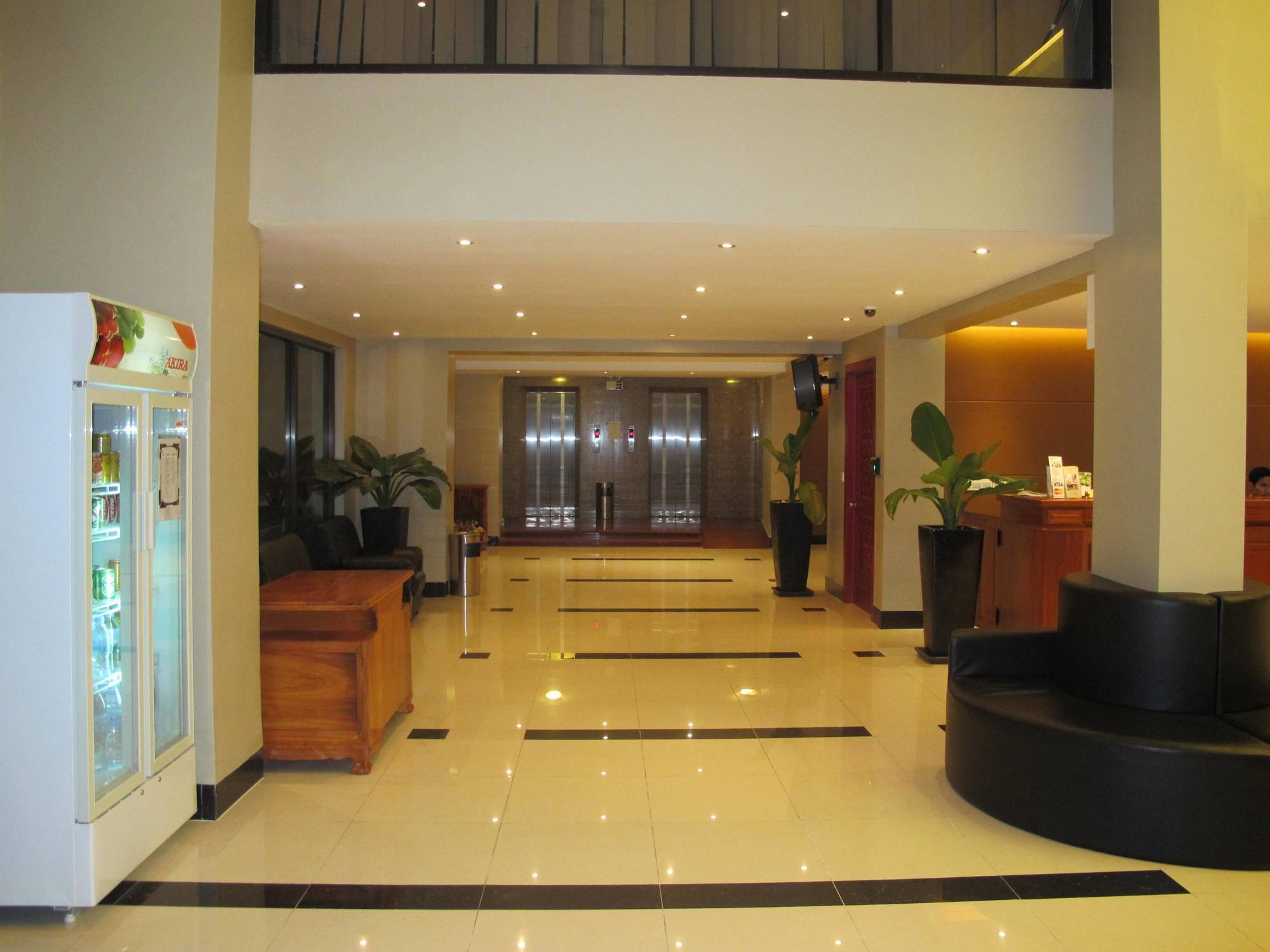 Lux Riverside Hotel & Apartment Phnom Penh Esterno foto